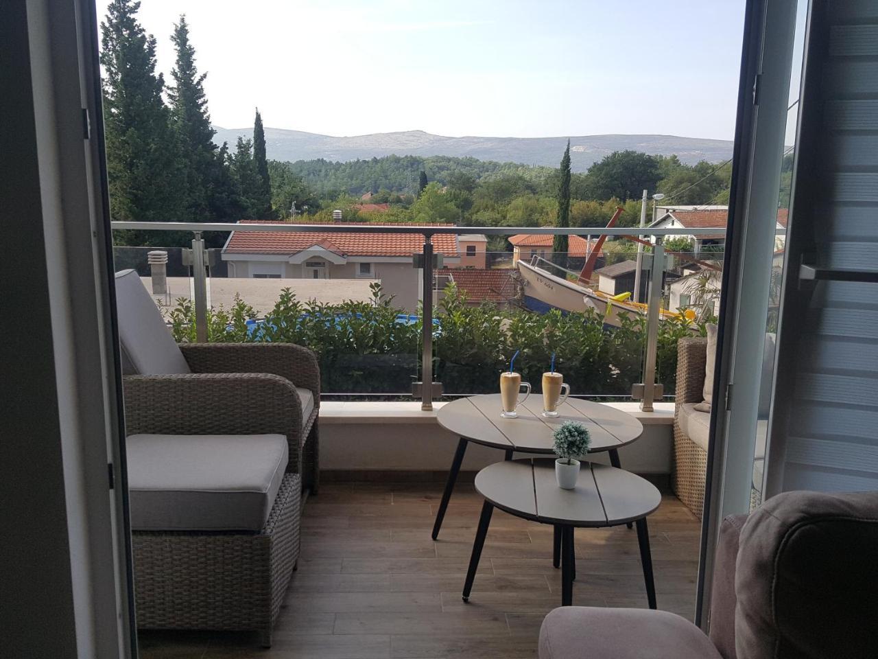 Apartments Sunny Hill 蒂瓦特 外观 照片